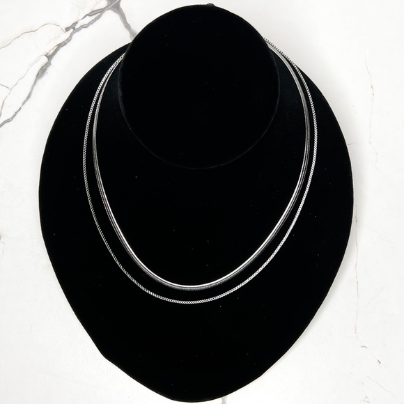 ❀ Elegant Premium Silver Layered Chain Snake Necklace - Picture 2 of 8